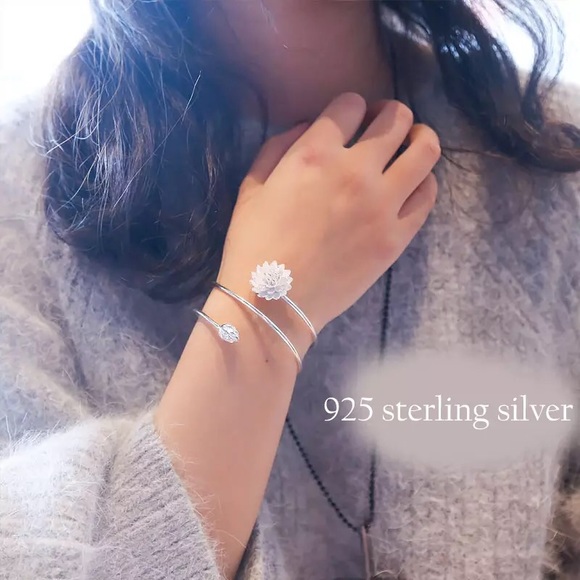 Romantic 925 S Silver Lotus Flower Bracelet - Picture 2 of 5